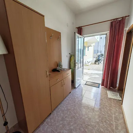 Cvjet App 3 * Makarska