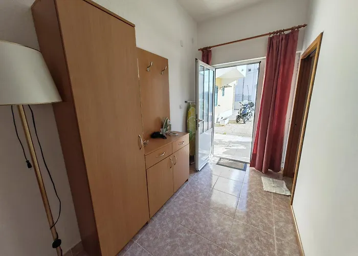 Cvjet App 3 * Makarska